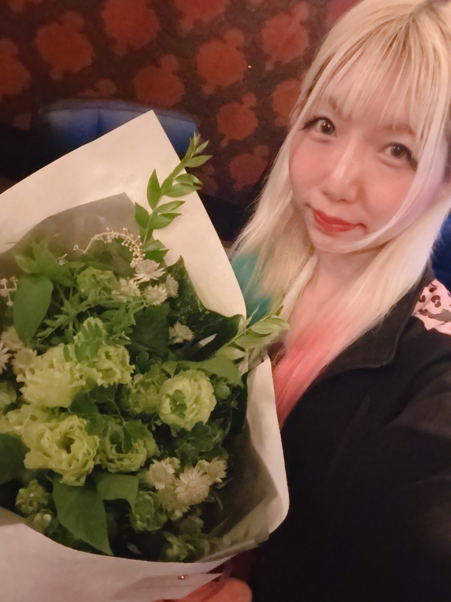 altimi_rio's tweet photo. 8月後半お給仕予定📮
16日(日)21時〜
17日(月)17時〜1時
18日(火)21時〜
19日(水)21時〜
23日(日)21時〜
24日(月)21時〜
25日(火)19時〜2時
26日(水)21時〜
27日(木)21時〜
28日(金)21時〜
29日(土)21時〜
30日(日)22時〜
31日(月)21時〜

28.29はえみるちゃんイベ🎀🤍

お花とわたしシリーズ💐 https://t.co/Xg2xoMYy2g