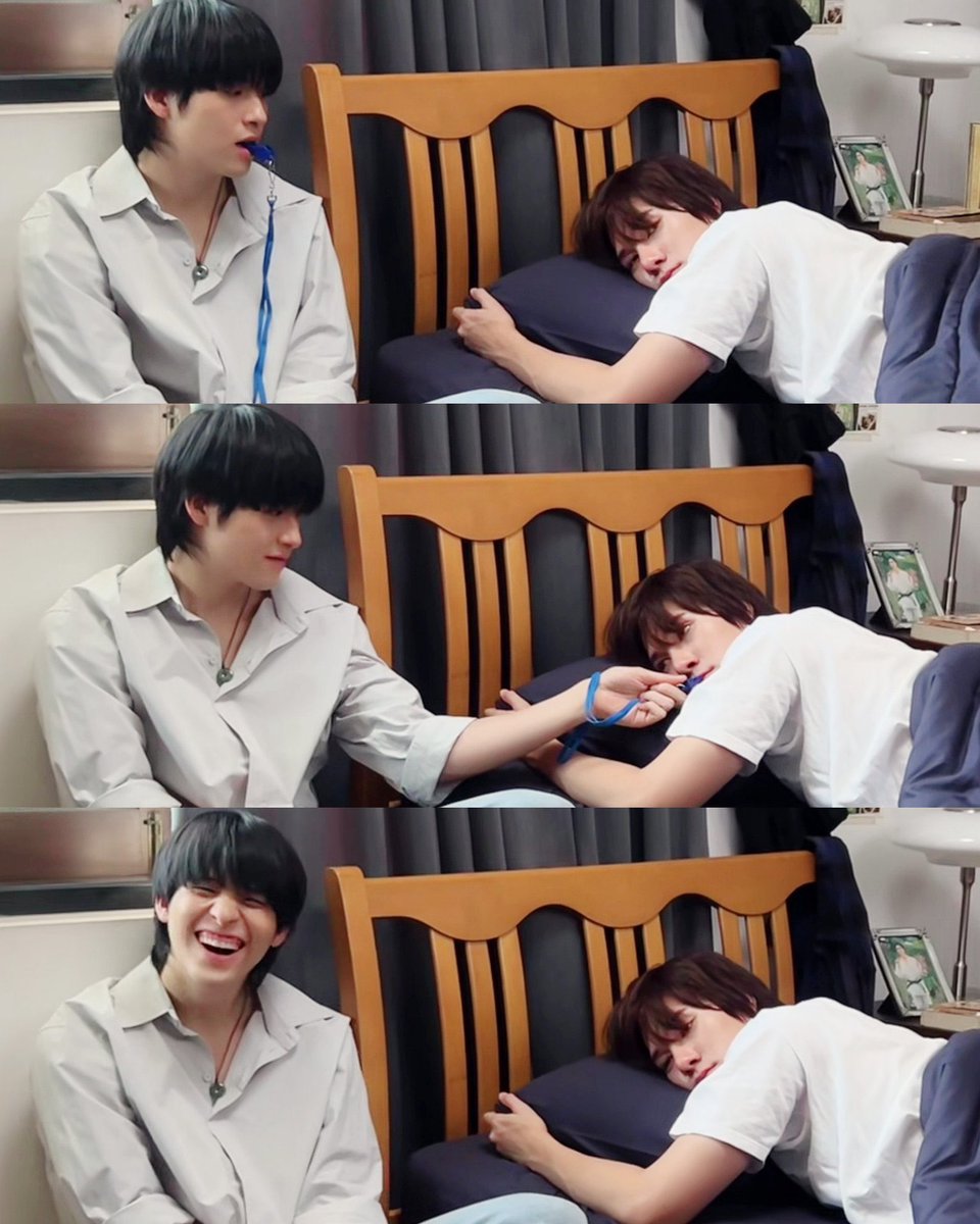 sakinanine's tweet photo. อันนี้ยังเป็นการกระทำของสกายที่ไม่เข้าใจที่สุด (เข้าใจ) อยากรู้อะว่าตอนนั้นเสียงในหัวสกายคือไร ทำไมมองปากนานิพักนึงละเอานกหวีดที่ตัวเองเพิ่งคาบไปแตะปากเขาอย่างนั้น https://t.co/aZhqsrzjnl