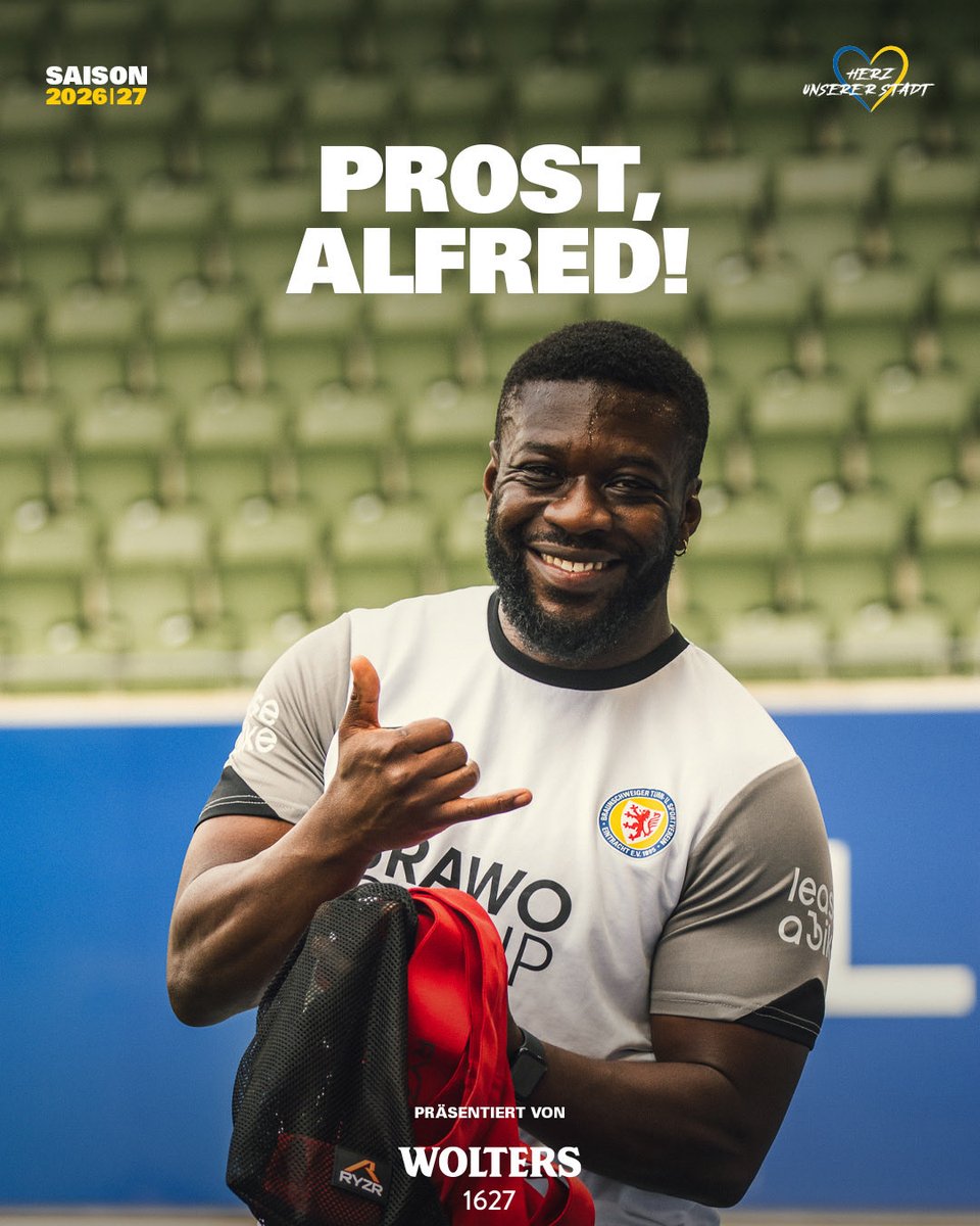 EintrachtBSNews's tweet photo. Ein Teil unserer Athletiktrainer darf sich heute feiern lassen: Happy Birthday, Alfred Ntiamoah! 😍🎊

Wir wünschen dir zu deinem 38. Geburtstag nur das Beste! Hab einen schönen Tag und alles Gute für das neue Lebensjahr! 🍀

#wirsindeintracht https://t.co/9sR5woNhU4