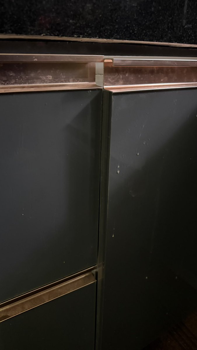 Abijith_RJ's tweet photo. @ultrafresh_life @TTKPRESTIGELTD 

Wow, This is how it looks!!!  Worst after service ever. 

 #TTKPrestige #ultrafresh https://t.co/NXSwkhIXpg