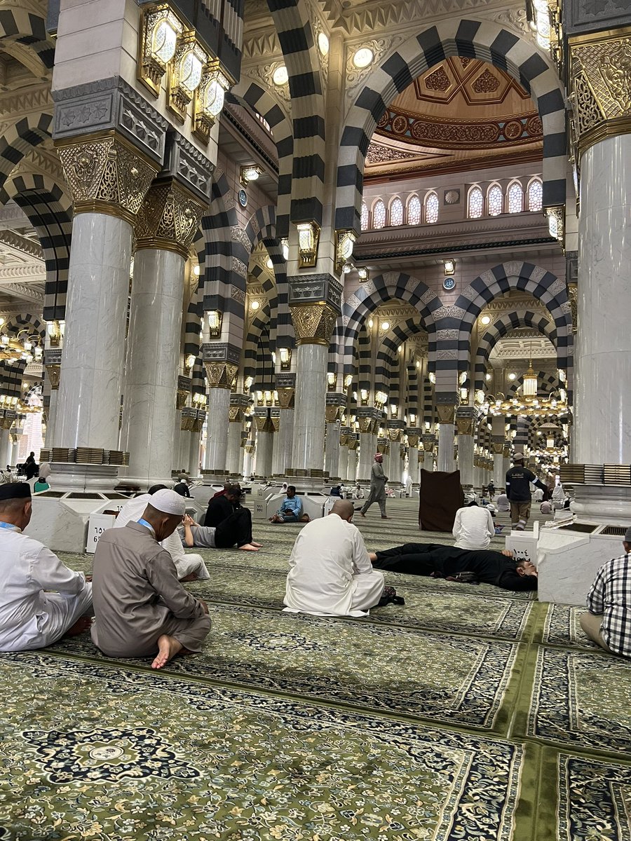 almuhajer1985's tweet photo. الحمدلله تمت زيارة المسجد النبوي الشريف https://t.co/iJb01s72Ff