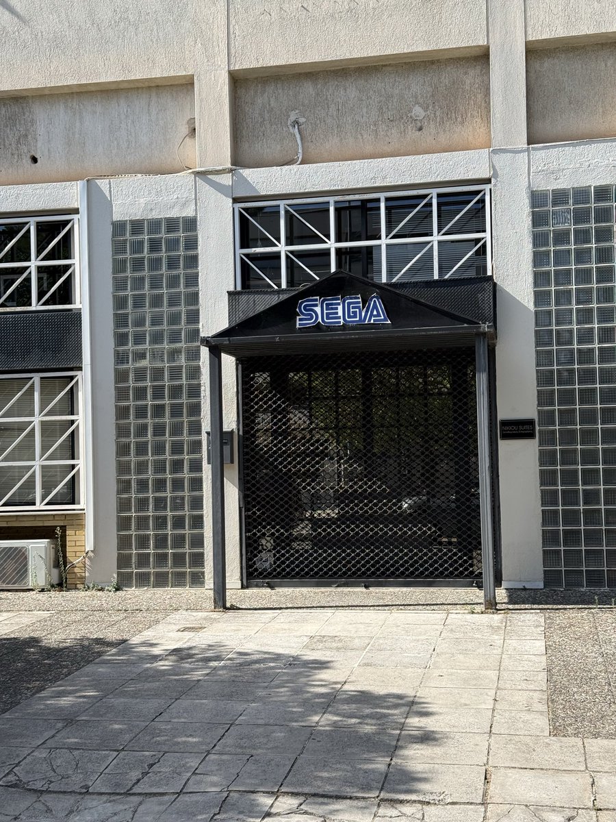 elefasgr's tweet photo. Once official #SEGA distributor for Greece, Zegetron, in Chalandri, Athens, Greece.

https://t.co/0S52d2eK52

https://t.co/Lr94HDYp36

#RetroGaming https://t.co/kh4OebYaDW