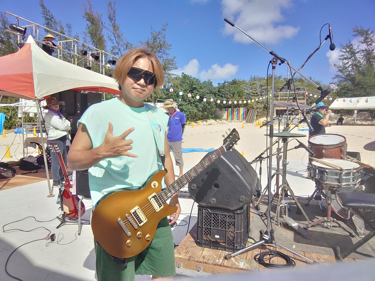 gold7897's tweet photo. サンゴ祭り２日目🎆
本日はギターサポート🎸
よろしくお願いします🤟

最近は本番中に弦を切ることがよくあるから予備のギターは必須www

頑張りまーす✨ https://t.co/KEVdmOkzgP