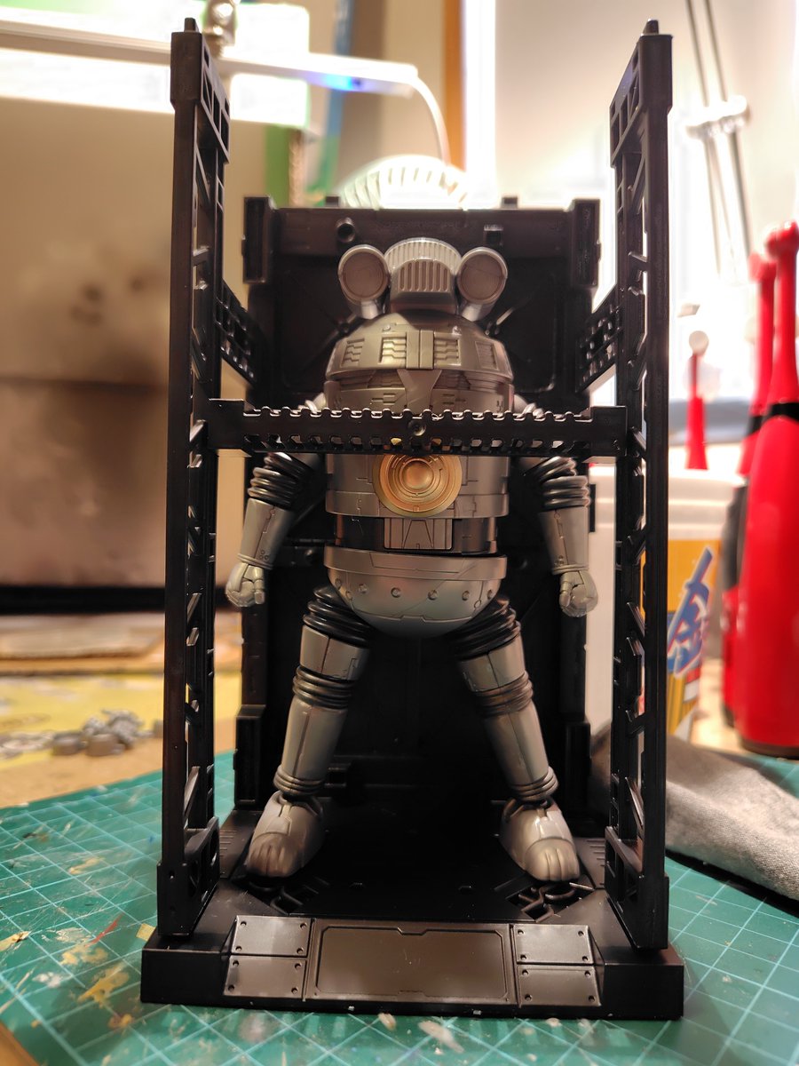 1s4iqu5fCtHneum's tweet photo. 先日プラパラで頂いた御品
パチパチ組んでハンガーに
ジャストフィィット！
かっちょええ🤣
#岐阜プラパラ https://t.co/8QldhhTPCD