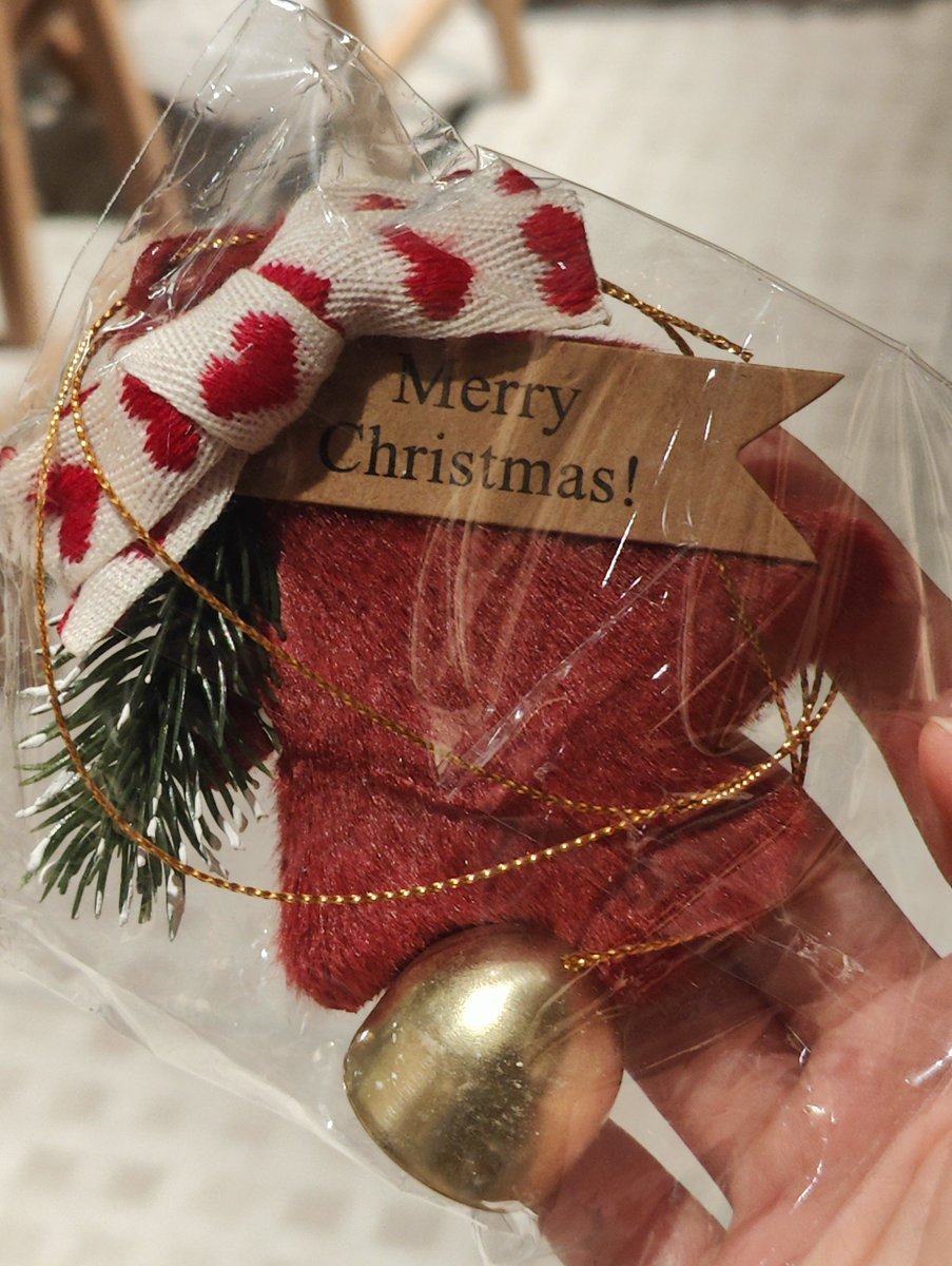 DanielCamargo_2's tweet photo. Counting down to Christmas Eve with hot cocoa u0026 cozy vibes — the best gift is getting to share these little moments with you all! https://t.co/PEahHGlRKd