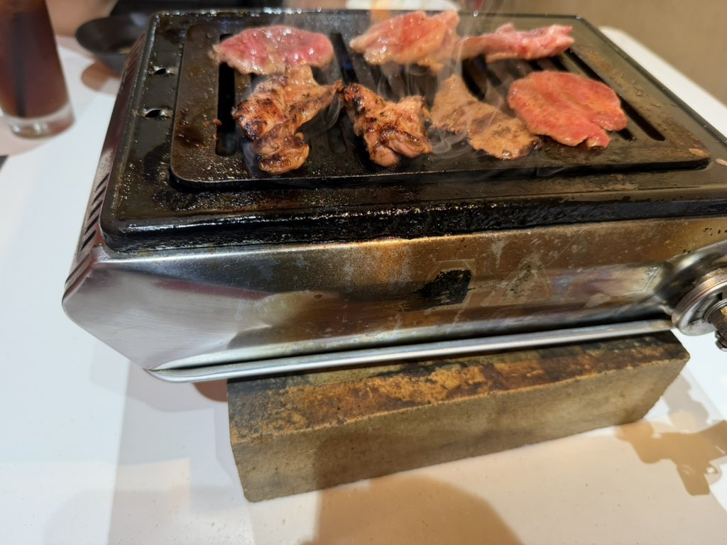 NovaIgnis's tweet photo. 焼肉うまぁ https://t.co/xmHUkld4op