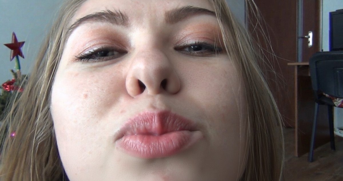 notdependentXXX's tweet photo. This bitch works her lips and tongue like a fucking pro.  
No one has ever sucked my dick like that.😋 https://t.co/OG0Bbn8l4p