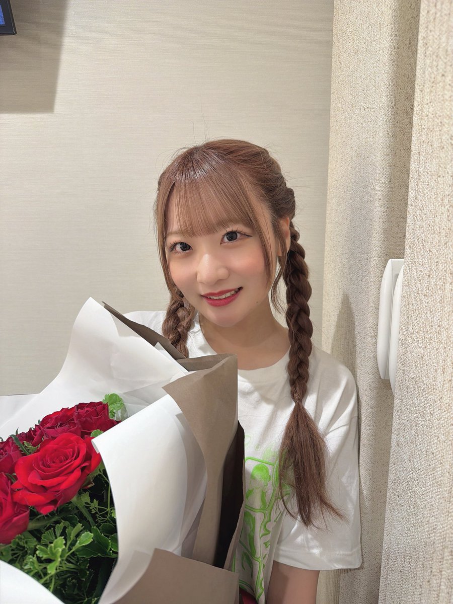 kaede__75's tweet photo. 卒業公演が8月29日(土)に決定しました！

お申し込みは本日23時59分までです❤️💚
最後のアイドルとしてのステージです。

私のこれまでを応援してくださった皆さん、
そしてこれからを応援してくださる皆さんに
見守っていただけますように！

https://t.co/TF5yuEJrV0 https://t.co/bO6ZO05kdt