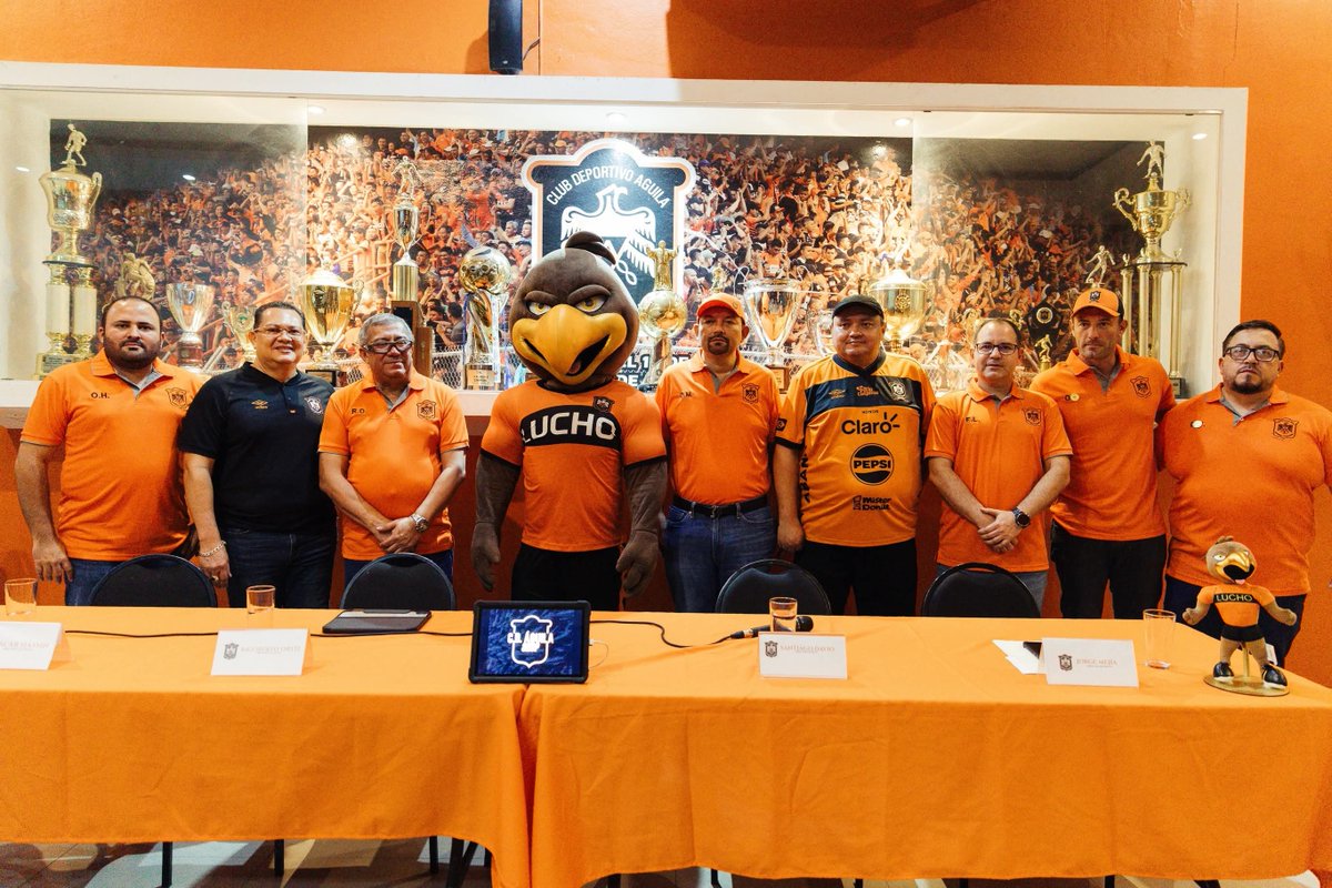 CyrusT37's tweet photo. @cdaguilaoficial Gracias por tanto HDP !!!!!!!!!!!!! https://t.co/OjeRcezRqX
