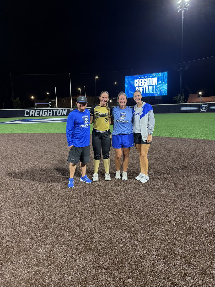 dylamling2028's tweet photo. Thank you @CoachKristaWood, @GarrettFurnal, @cyliehalvo, and @BluejaySoftball for having me at your camp! It was super fun learning more about your program. 
@NEGold319 #uncommited https://t.co/NDZG7n5ifM