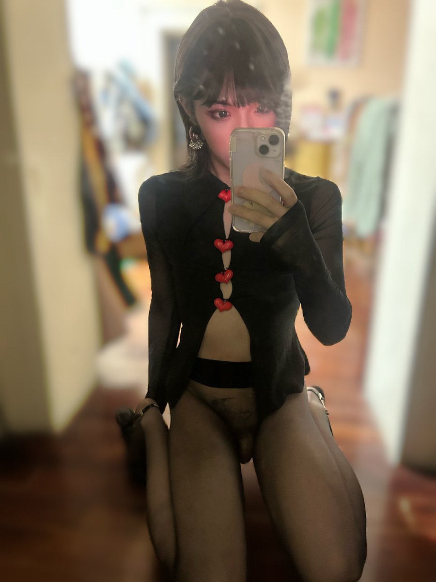 KT339339's tweet photo. 黑色果然最显气质

#伪娘 #男娘 #可爱的男孩子 #大屌萌妹 #cd #CD #ts #TS #丝袜 #cb锁 #人妖 #偽娘 https://t.co/Fqm0ylYrrU