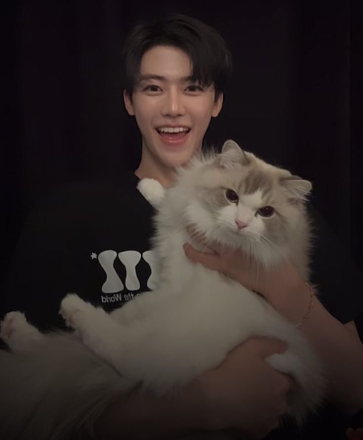 JaeminPergi's tweet photo. weekend gini enaknya quality time sama anabul. btw siapa nih yang belum kenalan sama luna, lucy, luke? https://t.co/JpBD1Nn2i7