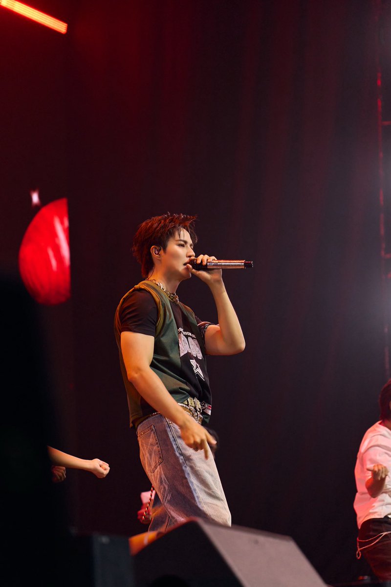 DMDMusicTH's tweet photo. ภาพบรรยากาศของ “ซี” และ “นุนิว” ในงาน FANDOM FEST 🎤✨

ขอขอบคุณ @amarintvhd , @FandomFestoff ที่ให้เกียรติ “ซี” และ “นุนิว” ได้มามอบความสุข พร้อมโชว์เพลงสุดพิเศษในวันงานด้วยนะคะ ✨

และขอขอบคุณทุกกำลังใจจากทุกคนในวันงานนะคะ 🫶🏻

#FandomFest2026xZeeNuNew
#ZeePruk #NuNew
@zee_pruk @CwrNew
#DMDMUSIC