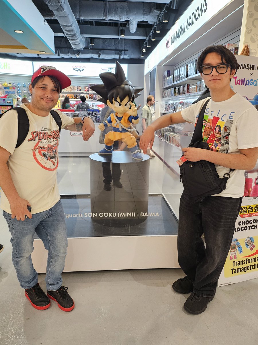 kmkaizen's tweet photo. Just did the coolest thing going to the namco bandai store at the american dream, all my little brother was shocked to see the goku daima. Statue in the front of the store https://t.co/qpRFPrE9cd