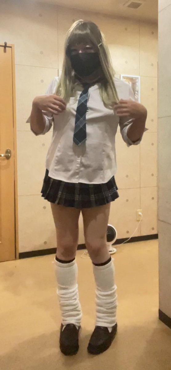 megumi_josou2's tweet photo. 変態痴漢がいたから返り討ちにしてやった💪 https://t.co/Y3X4Wuxmm9