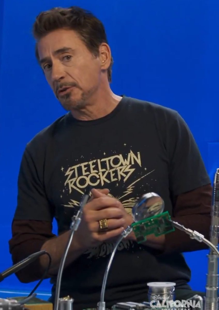 drdoomarchive's tweet photo. I'm totally dumbstruck rn wdym we got rdj as tony stark doing suit jumps, workshop shenanigans, butt thirst traps all in 2026 https://t.co/hX6PvEGEpS