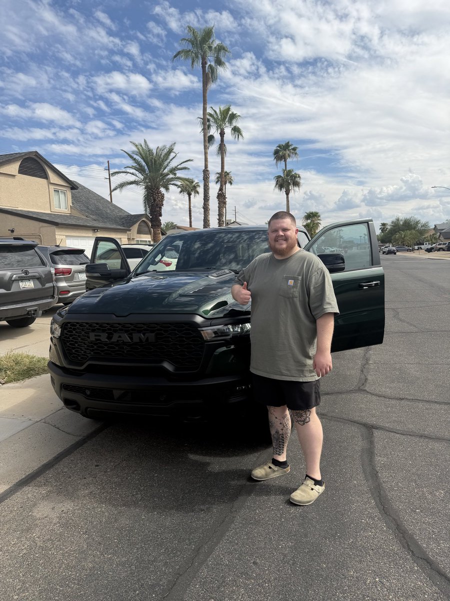 KwasnikKris's tweet photo. New truck https://t.co/5NSRfwTAOA