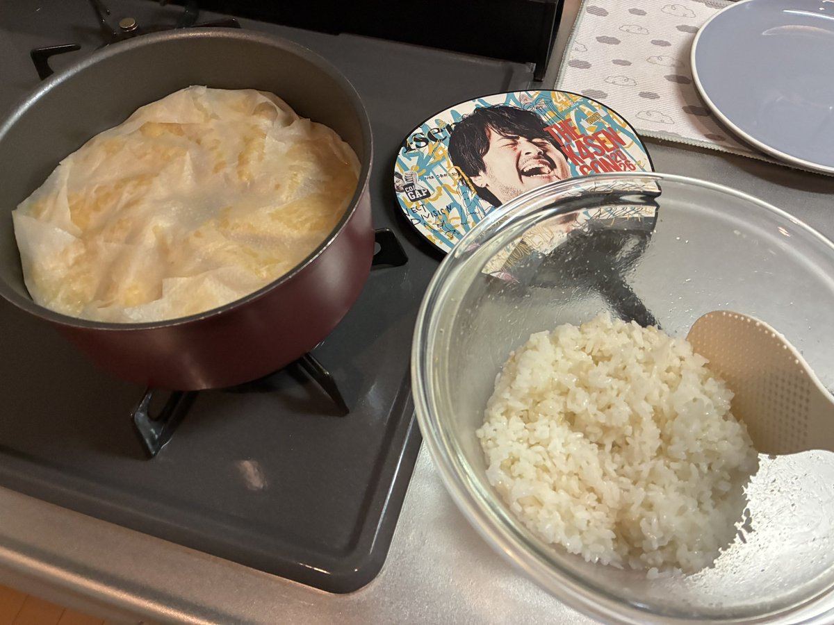 _oo_alex's tweet photo. いなり作ってます。押し寿司とテリーヌはやめてね。と言われました https://t.co/pHQAj9zx3l