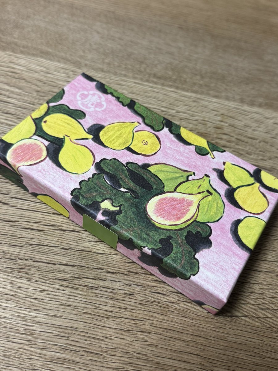 imajojo's tweet photo. 本日、銀座とらや　にはまだ残ってました。
#いちじく羊羹
#とらや
#銀座 https://t.co/CHULaX0voi