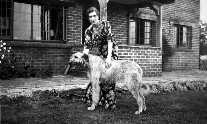 NathanFrancis__'s tweet photo. "As soon as one promises not to do something, it becomes the one thing above all others that one most wishes to do."
✒ #GeorgetteHeyer, English author, was #BOTD 16 August 1902. #Literature https://t.co/GFxnRPc4M8