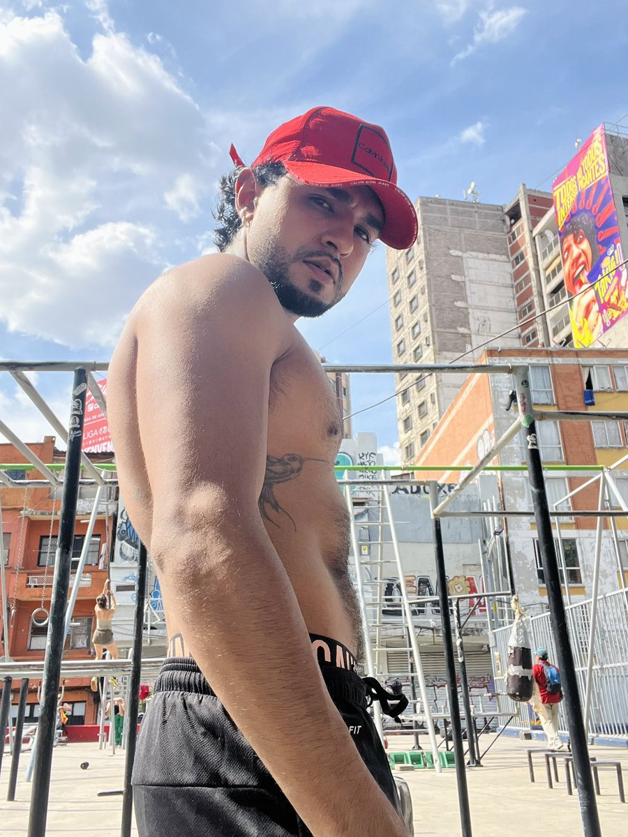 _ChekBoy's tweet photo. Después de las barras es necesario deslechar a un cabrón. 😮‍💨 https://t.co/WVDZWAgIYp