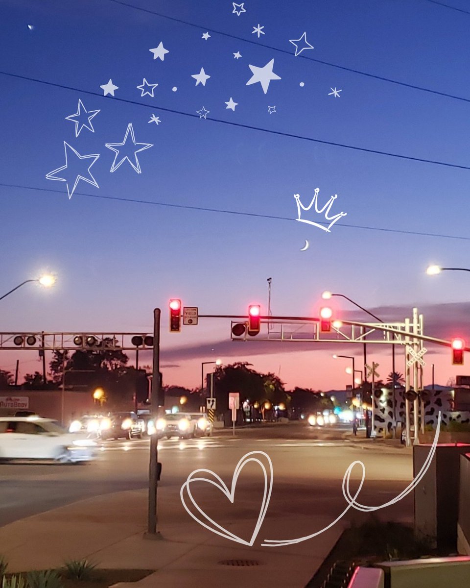 kegu1225's tweet photo. Crescent Moon https://t.co/9hjMbRwDwS