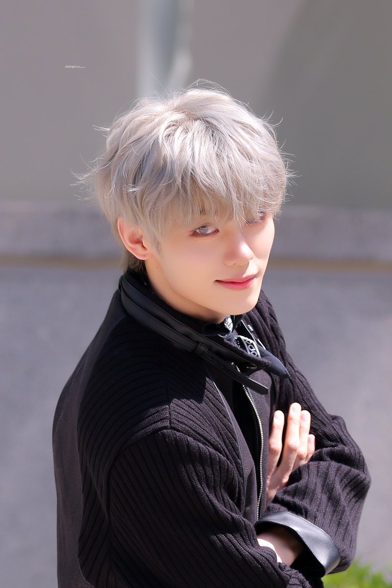 LetsJumpHigh's tweet photo. 260425 #이정현 #LEEJEONGHYEON #EVNNE https://t.co/YWAvZ8Xdcx