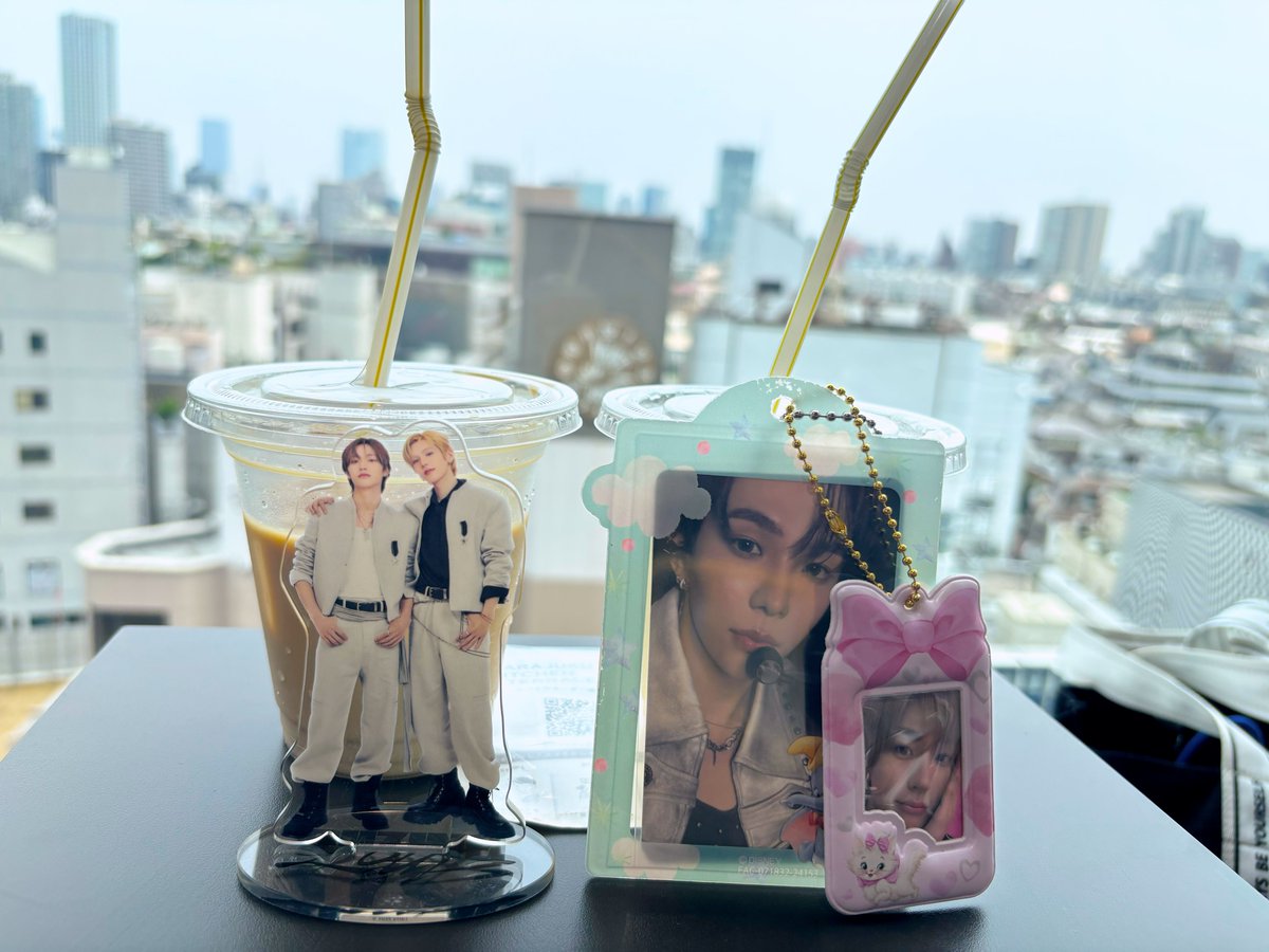 riize_shima2's tweet photo. 1ヶ月経っちゃったけどペンミ代々木2日目えりかちゃんと行ってきた☺️🫶たくさんお話できたし内容もセトリも全部良くてメンバーも近くに来てくれて(タロだけ来なかったけど泣泣)最高の1日だった( ᴗ ̫ ᴗ )ペンミいつもこんな感じの内容にしてほしいな。会場の全員楽しめるの良いよね♩ https://t.co/hwmcdEAYCp