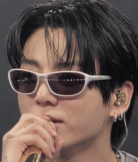 97Jungukk's tweet photo. https://t.co/ruLjOdr73D