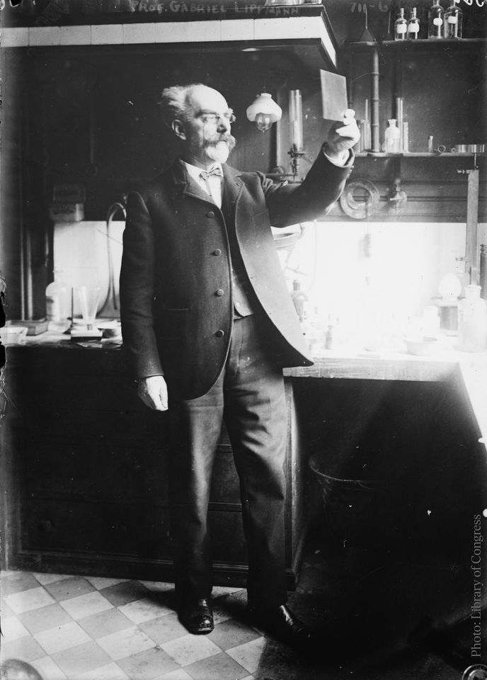 NobelPrize's tweet photo. #Didyouknow that physics laureate Gabriel Lippmann introduced Marie Skłodowska to Pierre Curie? 

Gabriel Lippmann was a pioneer in colour photography and supported Marie in her research. He introduced her to his collaborator in piezoelectricity, Pierre Curie. https://t.co/Ozvcge2bak
