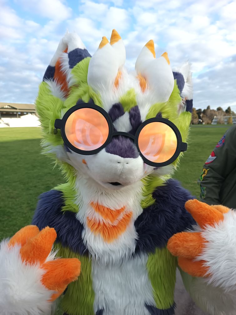 kyv1s's tweet photo. Is this what the humans call... "aura"? 😎

#fursuiteveryday #fursuit https://t.co/gVR4UZzrqB