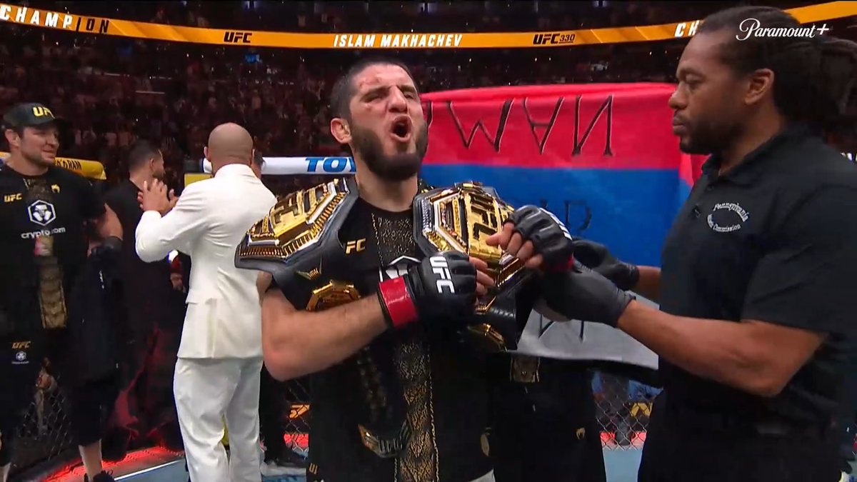 ChampRDS's tweet photo. 🚨 ISLAM MAKHACHEV NOW HOLDS THE LONGEST WIN STREAK IN UFC HISTORY AT 17

Anderson Silva previously held the record at 16-straight wins since 2009 https://t.co/LJ6YKVfcde