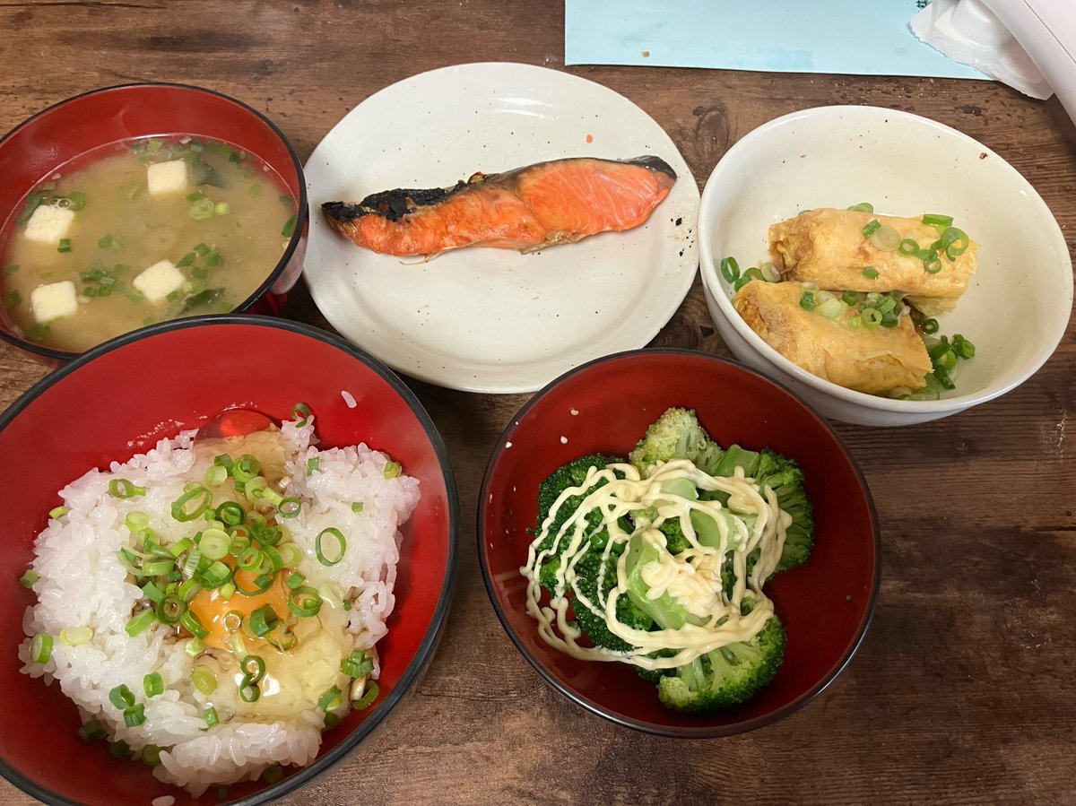 niffy238's tweet photo. 昼ご飯だよー https://t.co/tTIuB5Eud9