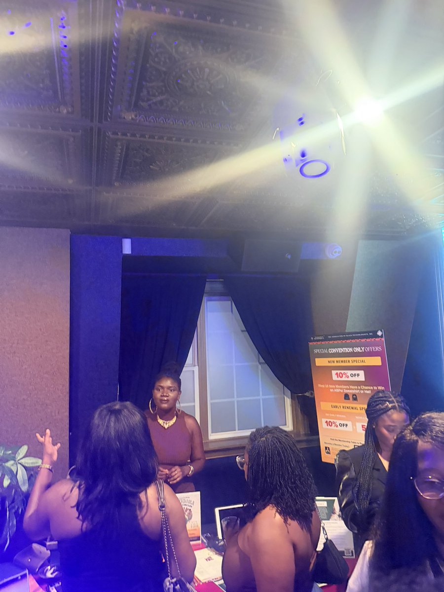 DCABPsi's tweet photo. DC ABPsi was OUTSIDE! 🖤❤️💚

We joined the Black Health Connect Mixer in Washington, DC to represent African/Black Psychology, build community, and connect with Black health professionals committed to our collective wellness and liberation. ✊🏾🧠🌍

#DCABPsi #BlackHealthConnect https://t.co/TFnOzu2KDl