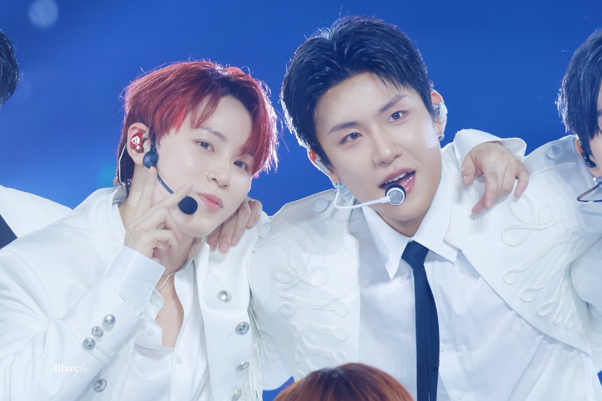 Blaze_pwj's tweet photo. 260814 KCON LA 워너원 ❤️콜앤핫💙
#박우진 #PARKWOOJIN #워너원 #WANNAONE https://t.co/X2UAIoFPrQ