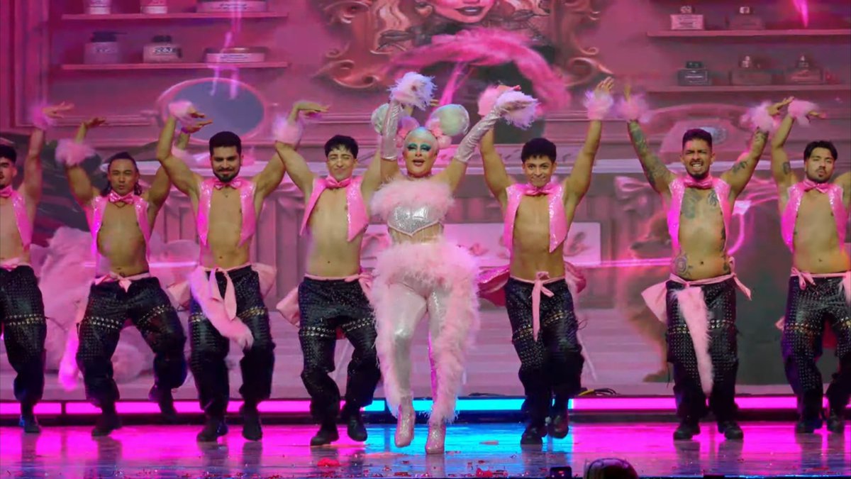 DragsNoti's tweet photo. Show de muertas desde el Mictlán 
Deseos Fab @DeseosFab 
#sololasmás2 #lmd https://t.co/QXu5rfC9Ar