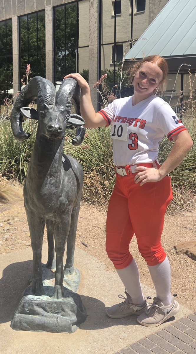 EmmalynFrazier's tweet photo. Thank you @TWSoftball  for a great camp and tour today!
#RamsUp
#TXWESSB
#TxWes https://t.co/ASAIMrAV9M