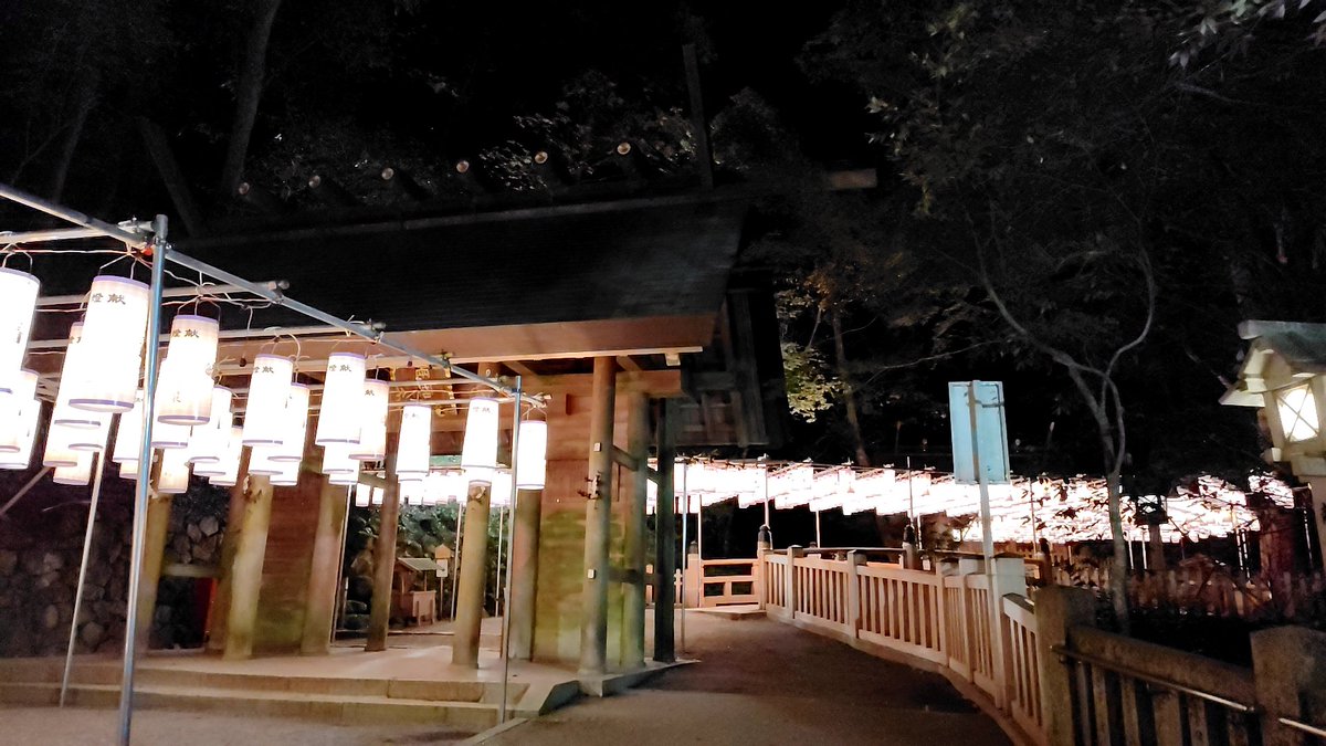 hwtsucchi's tweet photo. 多度大社の献灯祭を見に行ってきました。 https://t.co/0Pt23IbSD3