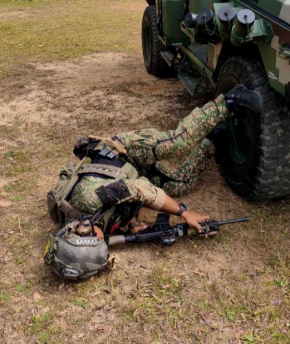 weezaem's tweet photo. Malaysian Army Special Forces 21st GGK (21 Gerup Gerak Khas) | ATM Digital Woodland camouflage https://t.co/H1lMbWTCCS