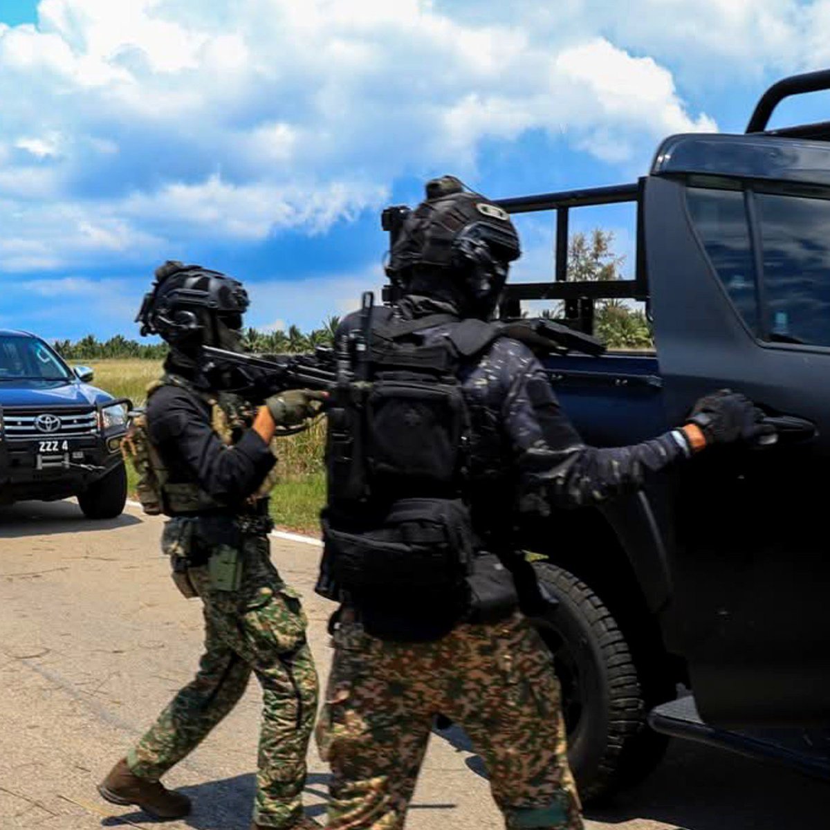 weezaem's tweet photo. Malaysian Army Special Forces 21st GGK (21 Gerup Gerak Khas) | ATM Digital Woodland camouflage https://t.co/H1lMbWTCCS