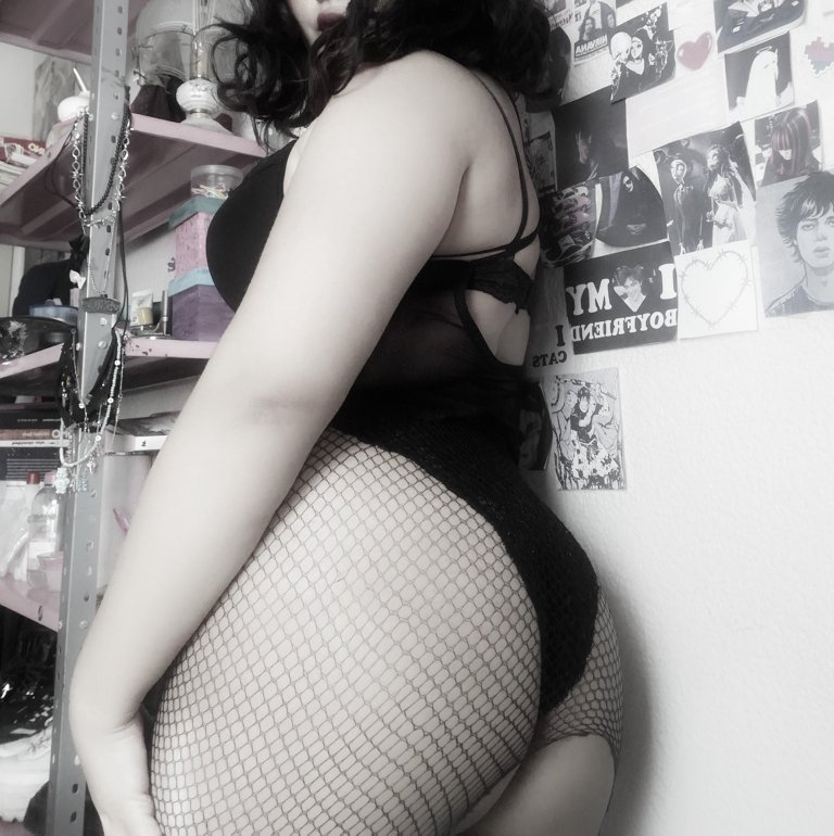 sexxxsxiren's tweet photo. Holiiii, el vip tiene descuentoooooo, si les interesa manden dm https://t.co/MmdQXGTvT3