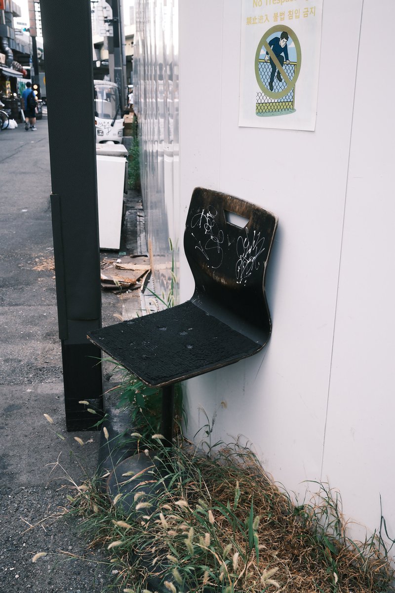 mike0613's tweet photo. #街撮り
#fujifilm_xseries
#X100VI
#クラシックネガ
#大阪 https://t.co/6R1sK1XPkB
