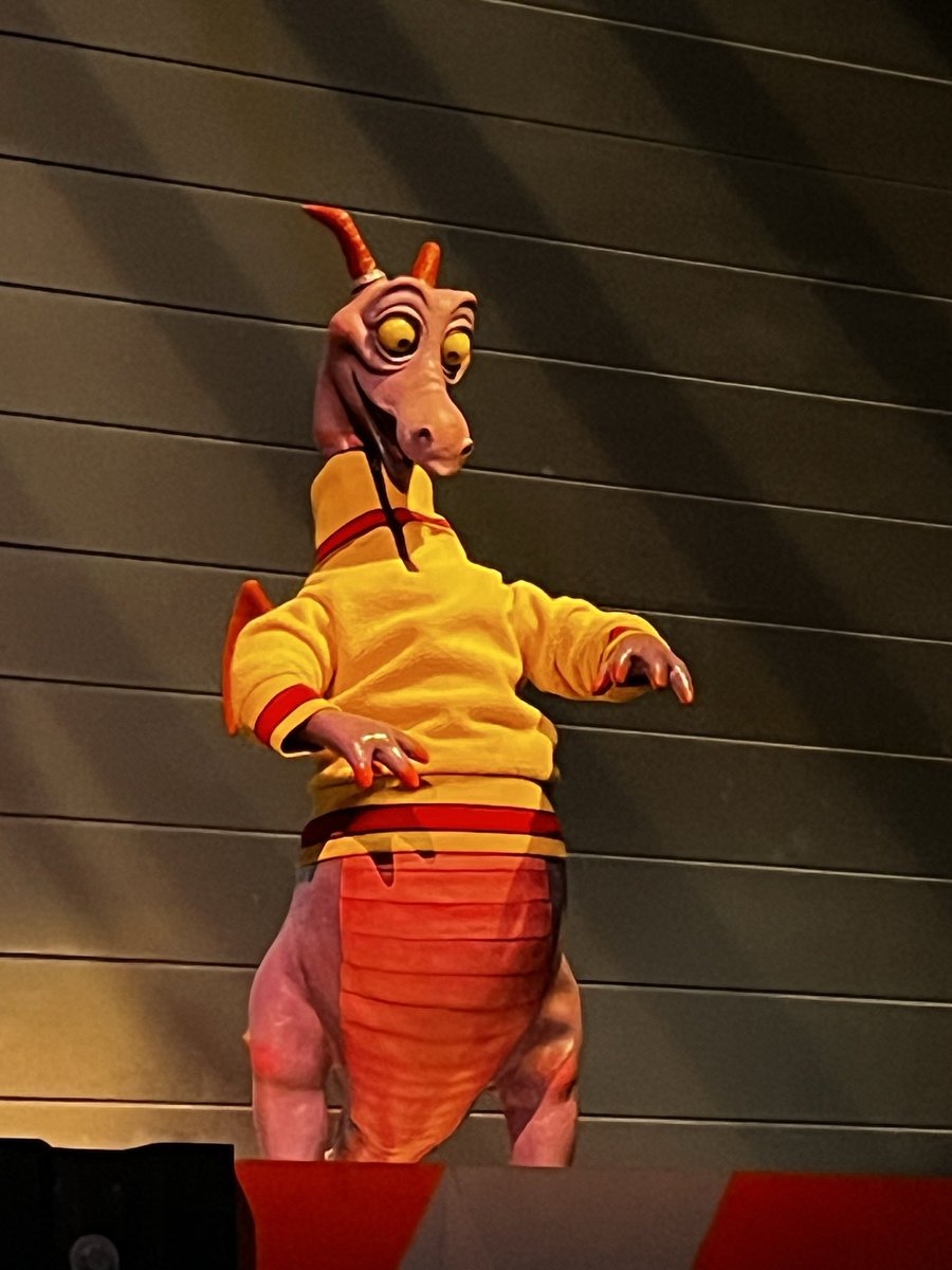 laurmuppet tweet picture