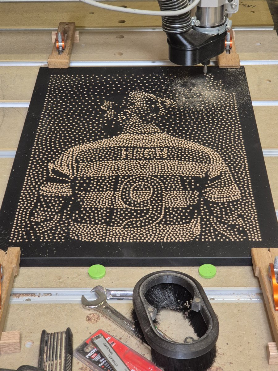 agmjoiner's tweet photo. Few bits of stipple art i made on the cnc , tge images are created by boring thousands of holes 
#celticfc 
#kasperhøgh
#stippleart 
#highlandcoo https://t.co/PG5PfxIutn