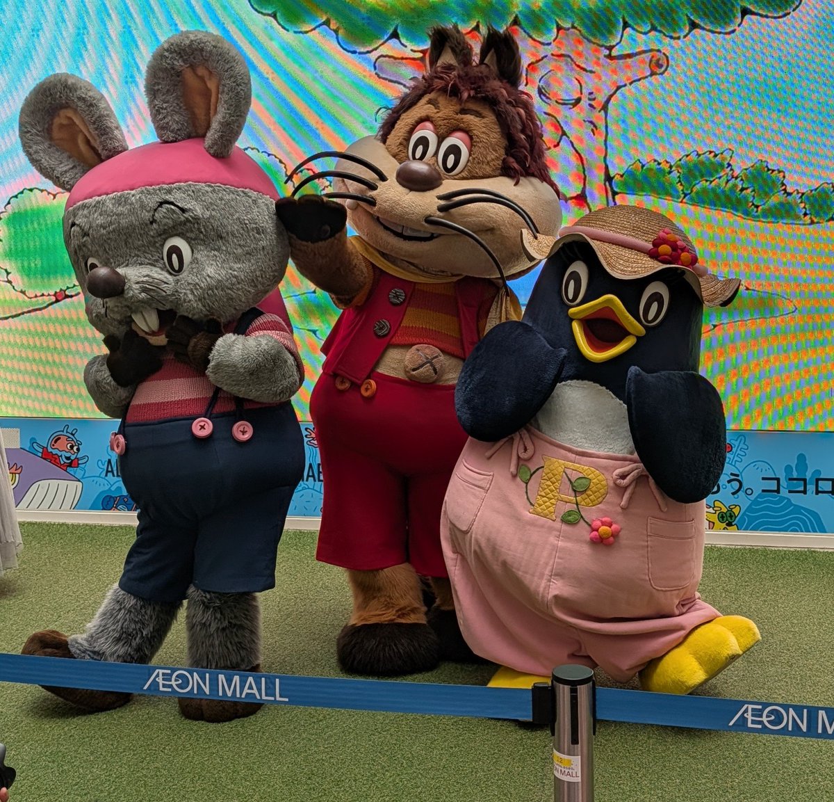 yurupedia's tweet photo. #にこにこぷん の撮影会に行ってきました。
じゃじゃまる→ぴっころ→ぽろり の単体撮影会から、最後3キャラの撮影会という流れでした。 https://t.co/EmZQ40b0rA