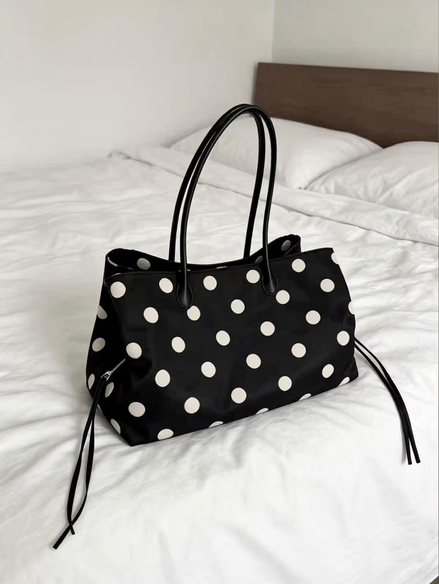 cutsheee's tweet photo. Polka Polka emng lagi ngetrend bgt, yang mau bisa dm aakuuuu!!!!! https://t.co/TTomvITrKC