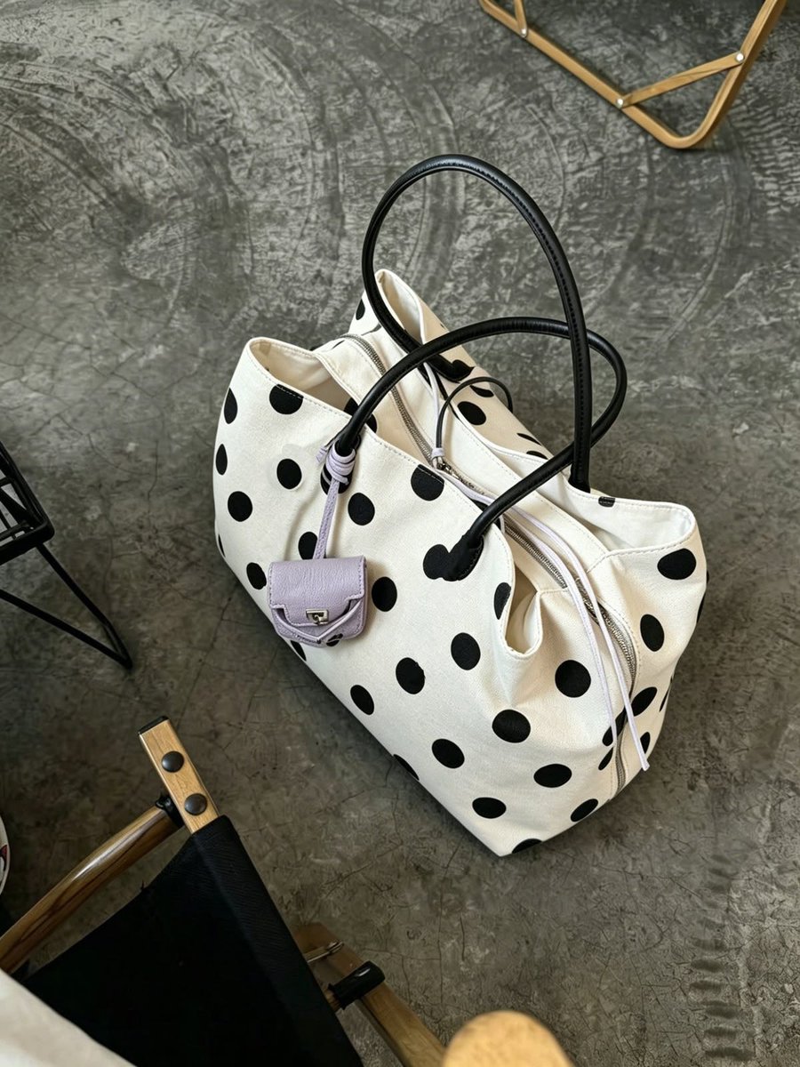 cutsheee's tweet photo. Polka Polka emng lagi ngetrend bgt, yang mau bisa dm aakuuuu!!!!! https://t.co/TTomvITrKC