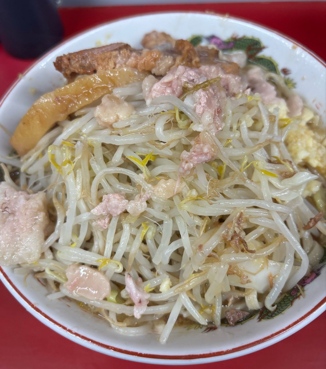 sushiii_1007's tweet photo. ラーメン二郎 湘南藤沢店 https://t.co/9kgL2NEUz4