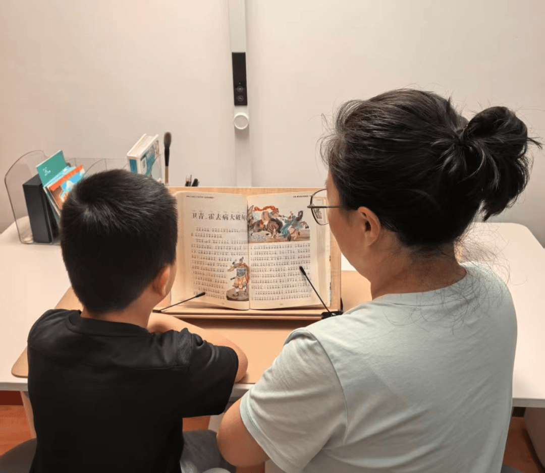 Krypto90952's tweet photo. [Join our neighborhood book swap this Saturday at 10 AM in the community garden! Bring a pre-loved book, take a new favorite, and meet your neighbors—free and fun for all ages!]， https://t.co/vpQOBYzSgu