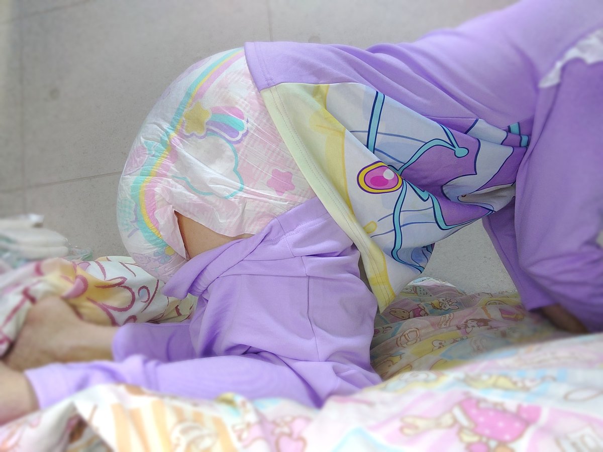 hakuno62's tweet photo. プリキュアパジャマ × おむつ
写真が捗るദ്ദി˙◡･) https://t.co/6Yb6tl8WYn